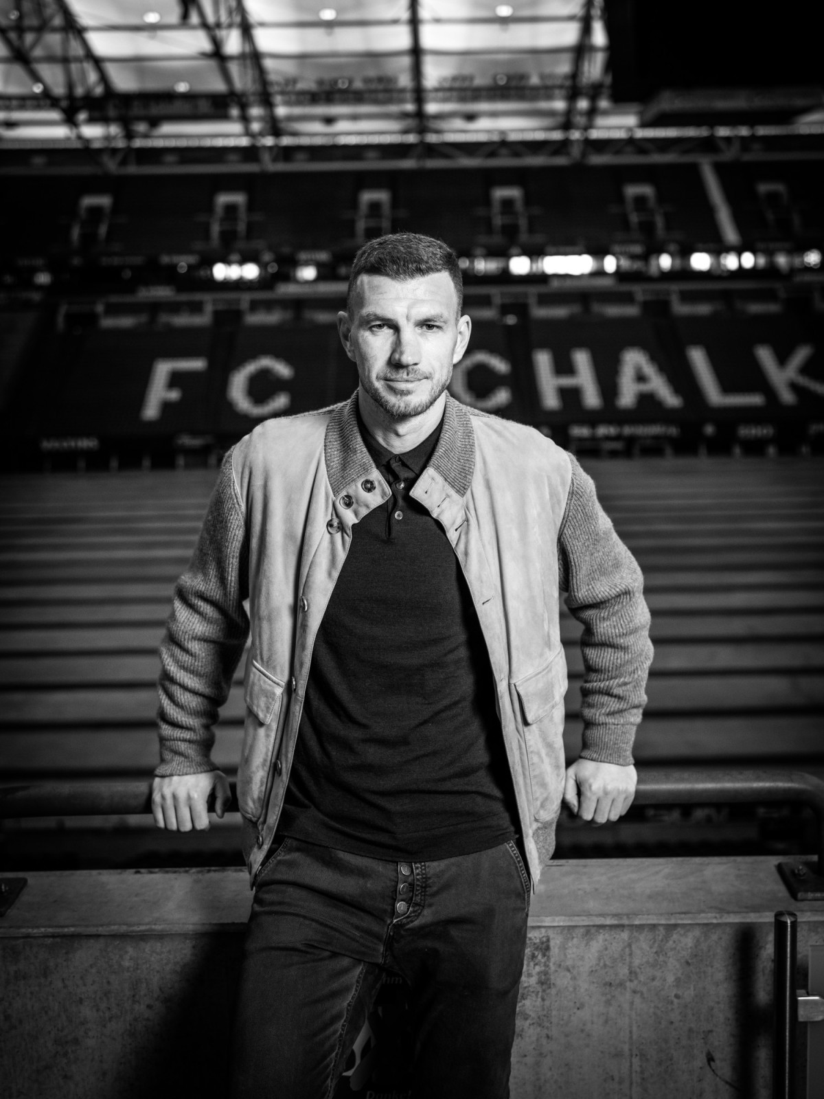 Profifußballer Edin Dzeko FC Schalke 04 Portrait für Sport BILD